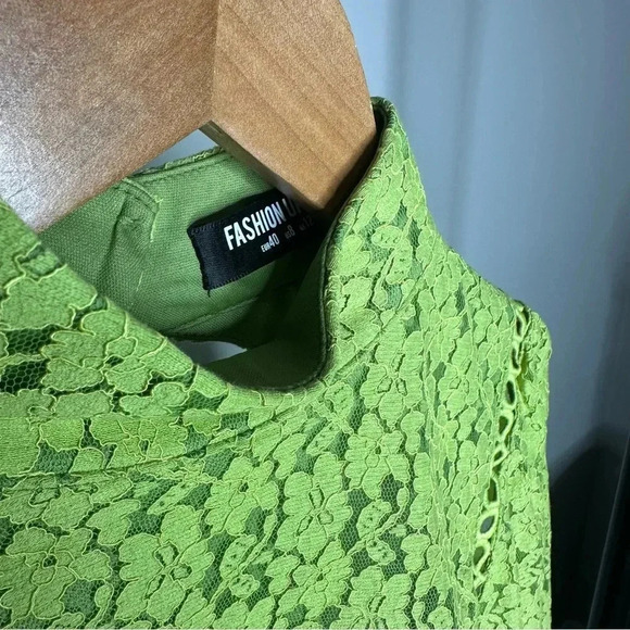 ASOS Fashion Union Green Lace Open Back Crop Top with Embroidered Details - Picture 5 of 5